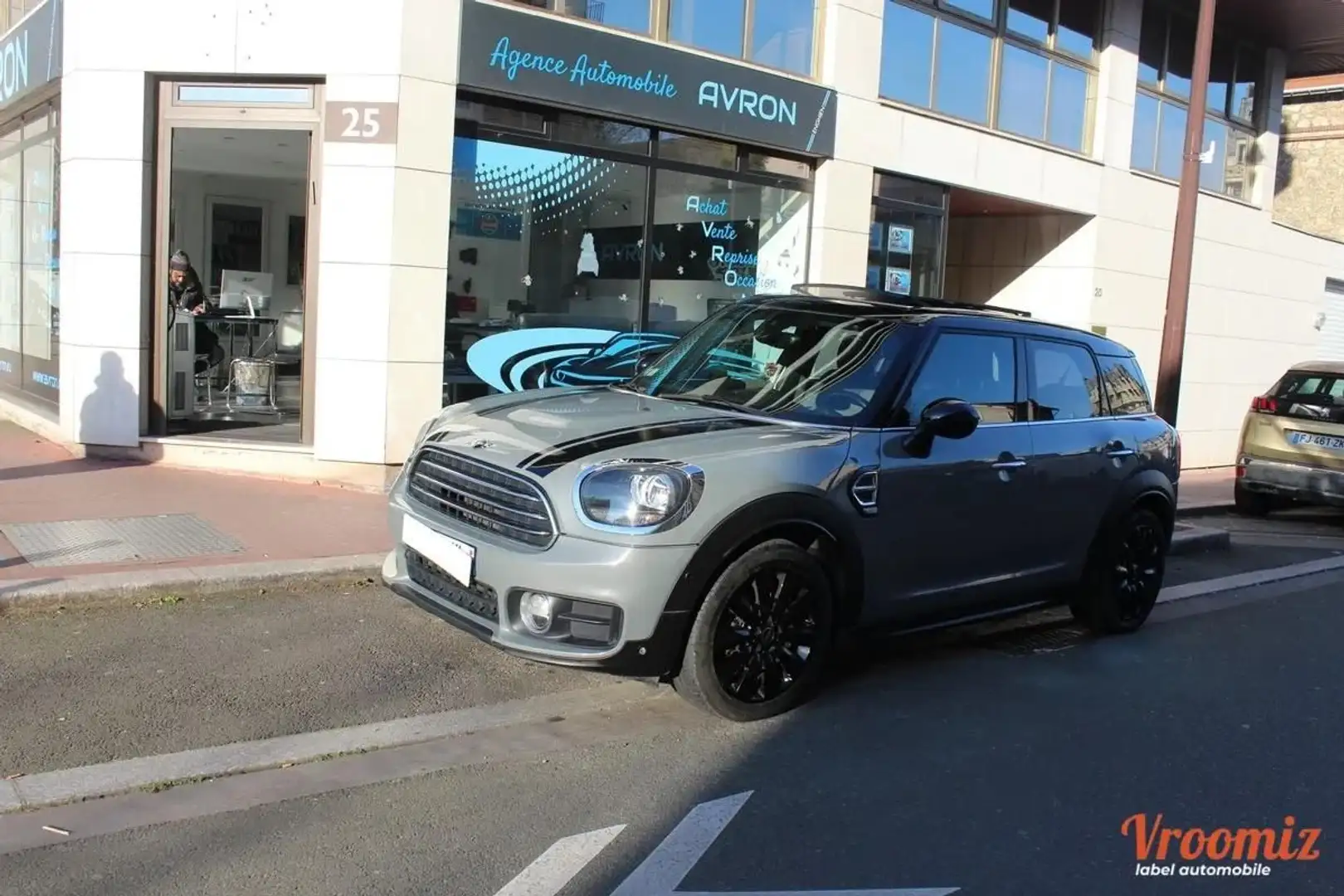 MINI Cooper Countryman II (F60) 150 ch Cooper D Business Design, Toit Ouvrant, GPS Gris - 1