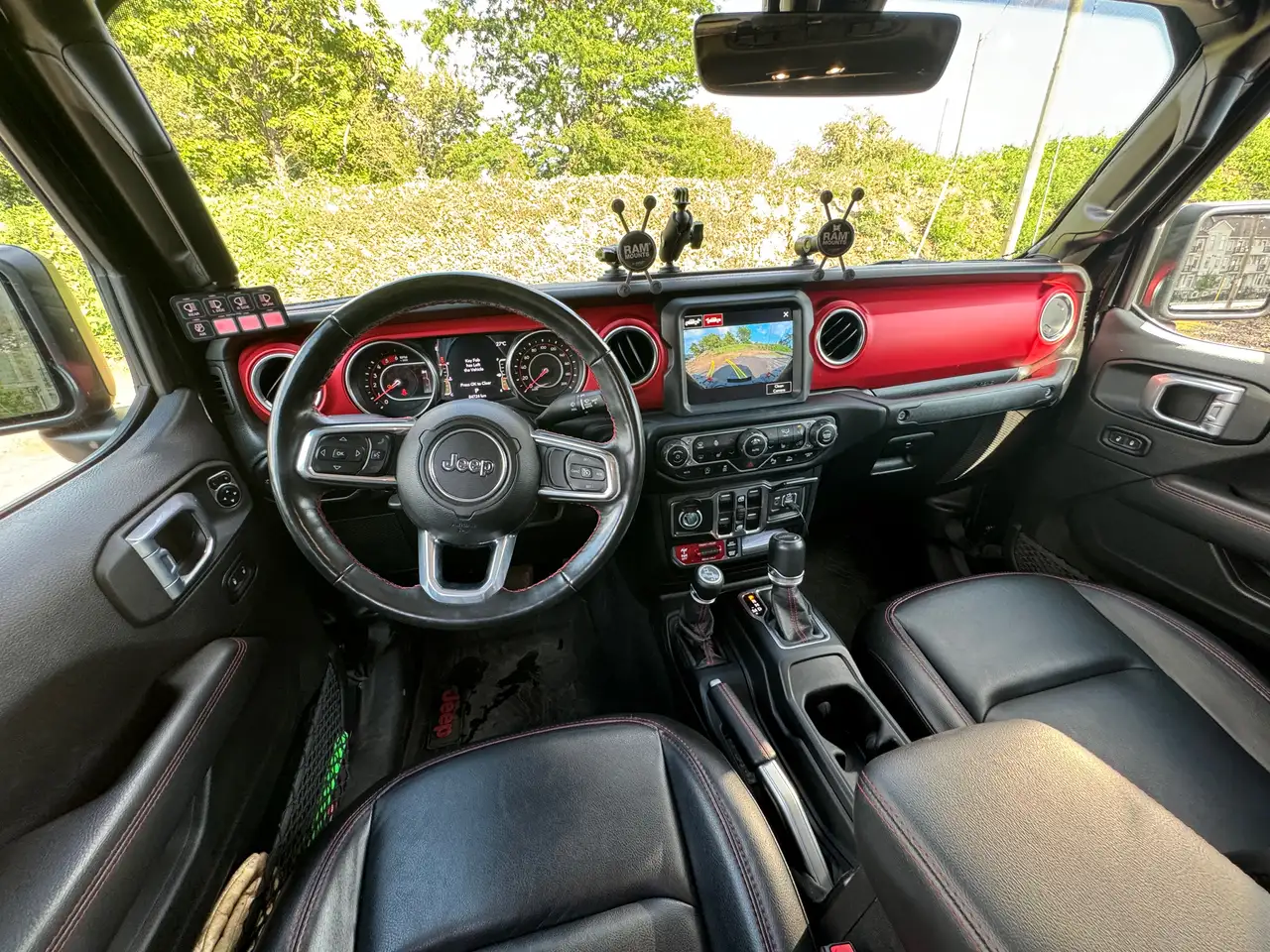 Jeep Gladiator снимка Jeep Gladiator