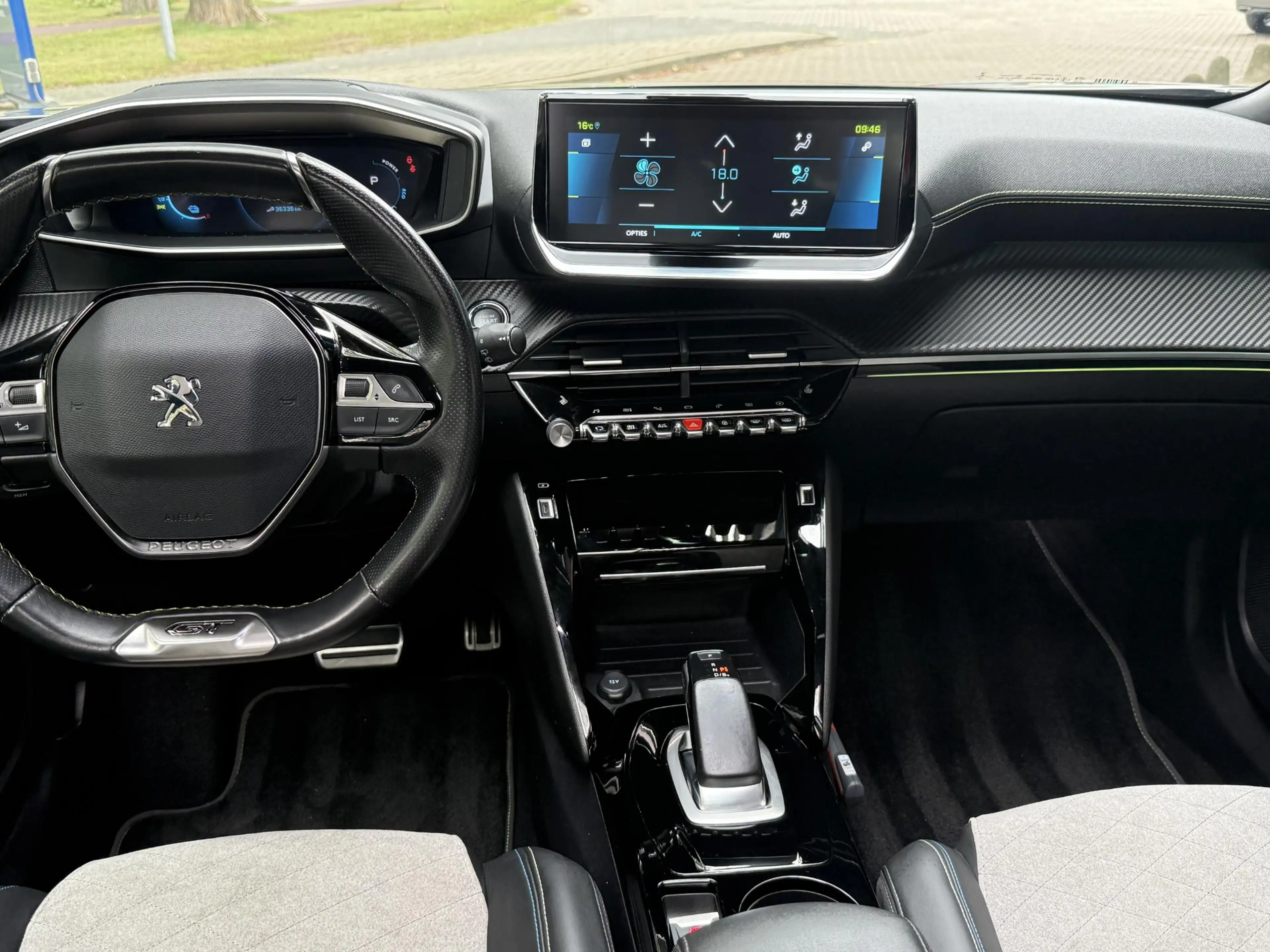 Peugeot e-2008 EV GT Pack 50 kWh | Panoramadak | Navigatie | ECC — photo 30