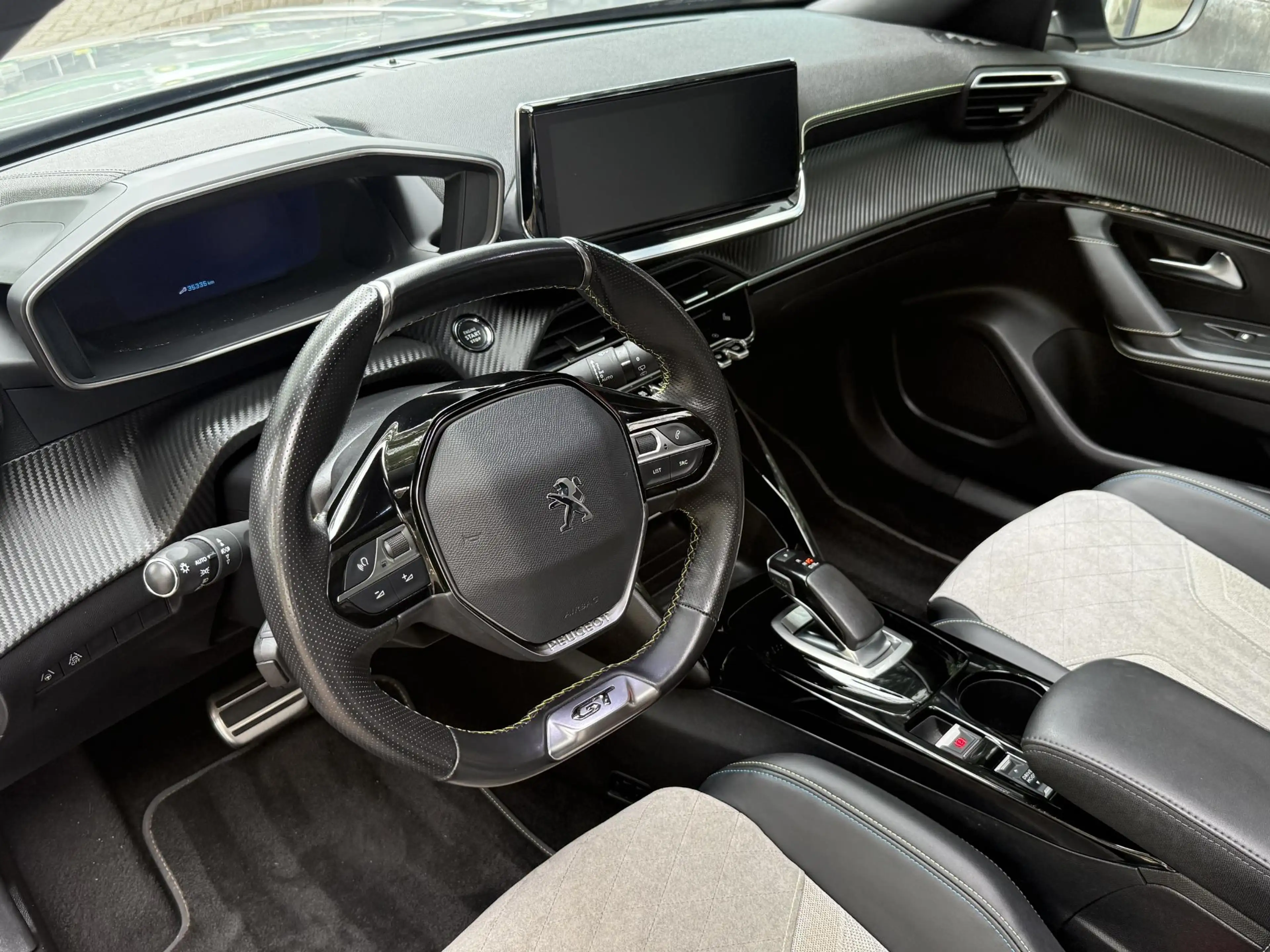 Peugeot e-2008 EV GT Pack 50 kWh | Panoramadak | Navigatie | ECC — photo 12