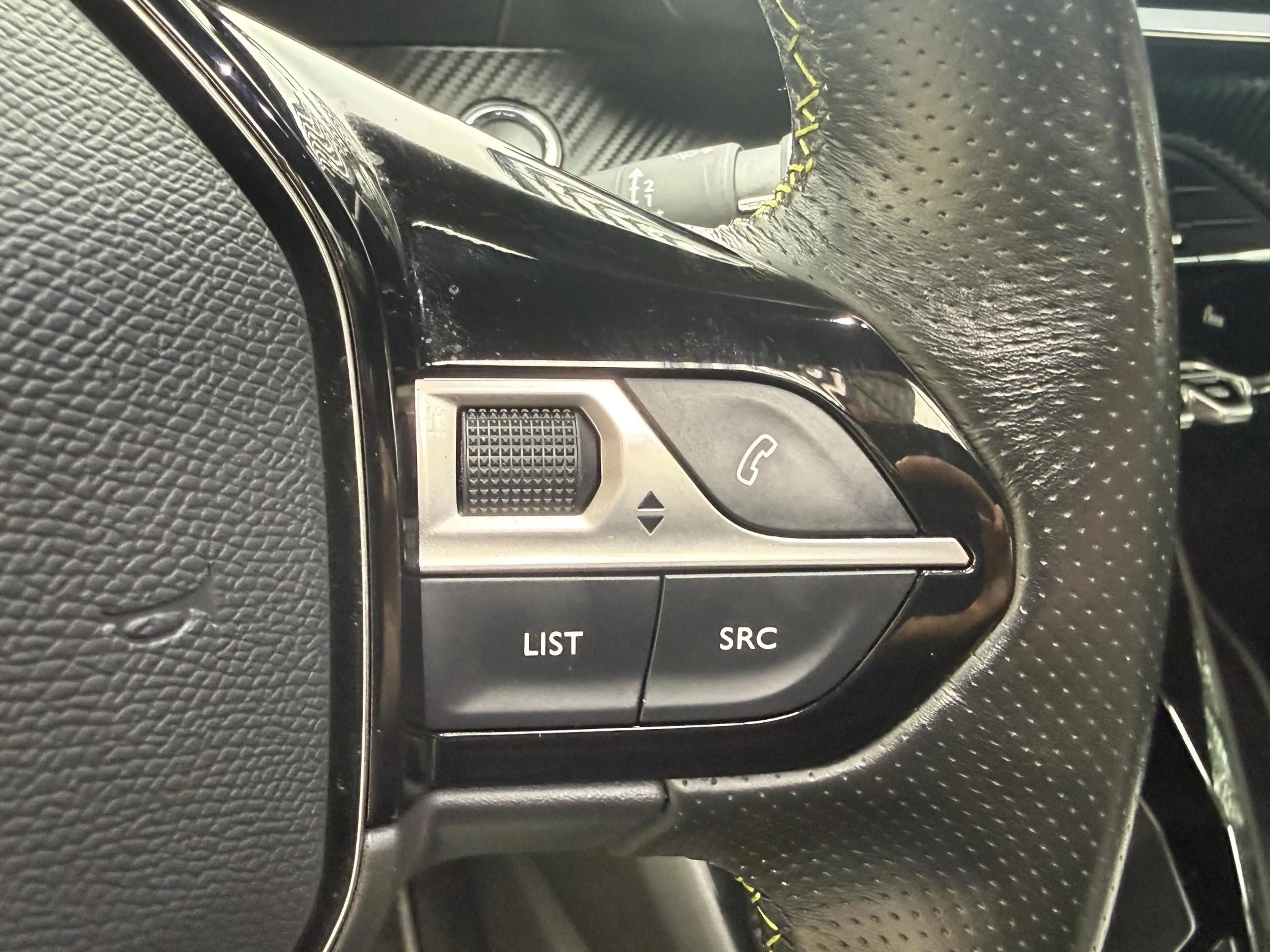 Peugeot e-2008 EV GT Pack 50 kWh | Panoramadak | Navigatie | ECC — photo 19