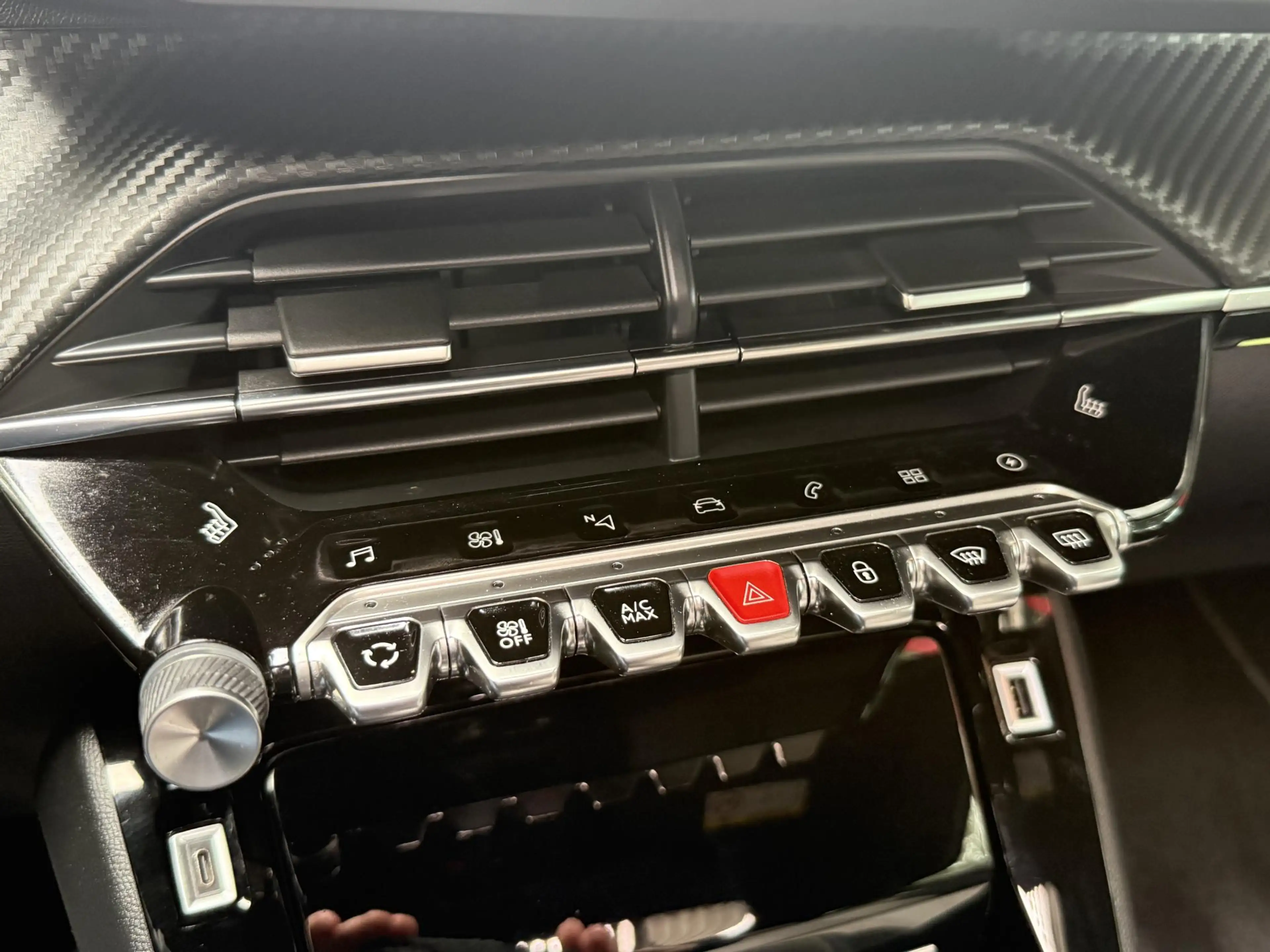 Peugeot e-2008 EV GT Pack 50 kWh | Panoramadak | Navigatie | ECC — photo 25