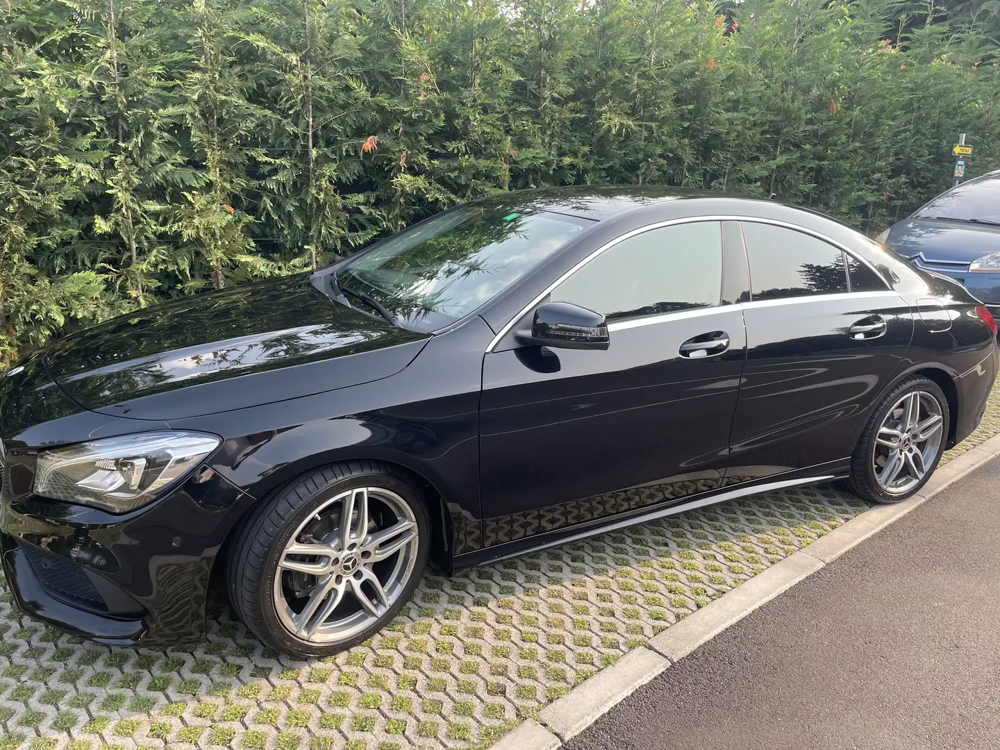 Mercedes-Benz CLA 200 premium amg 4 matic - 1