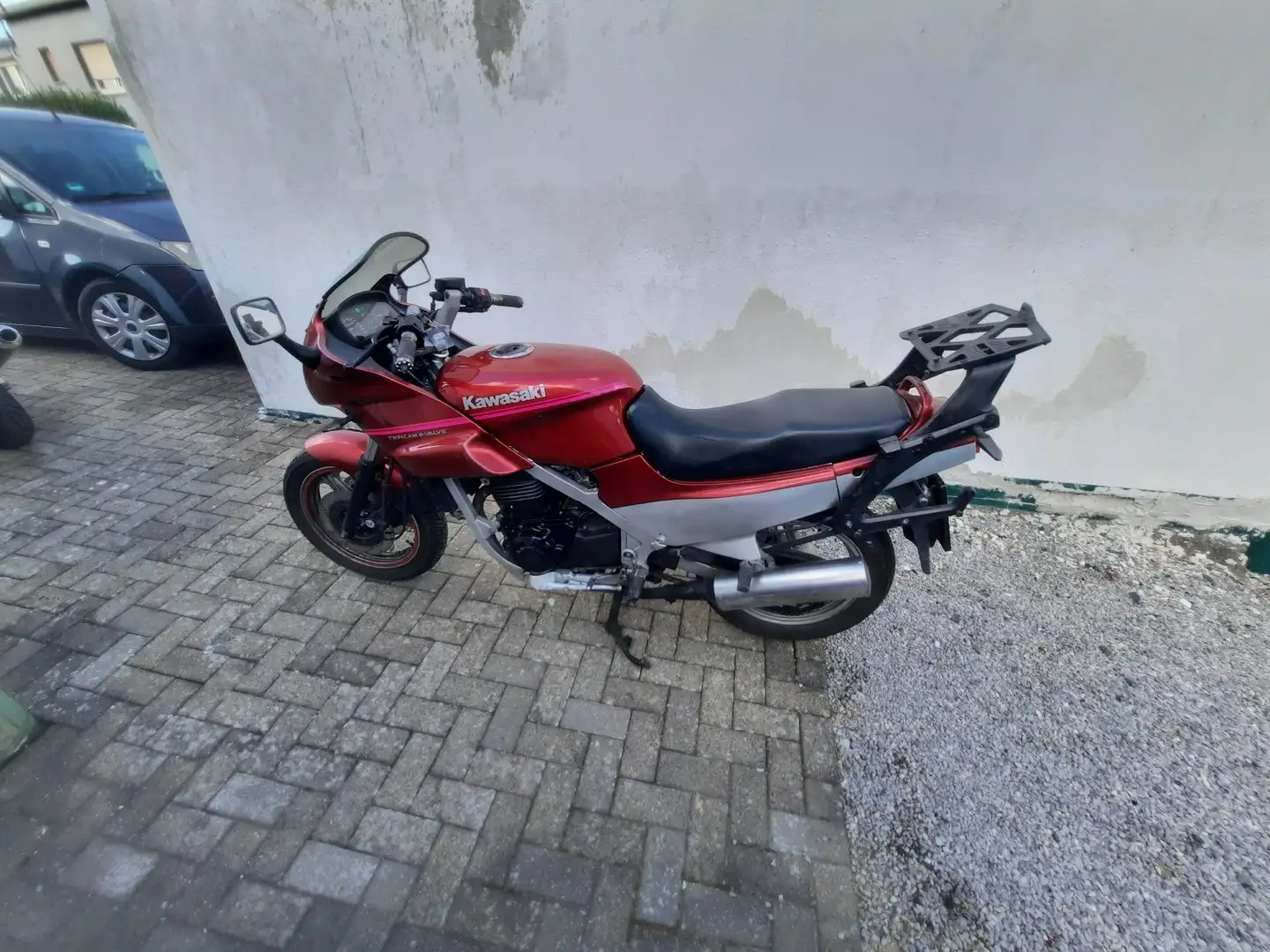 Kawasaki GPZ 500 S Červená - 1