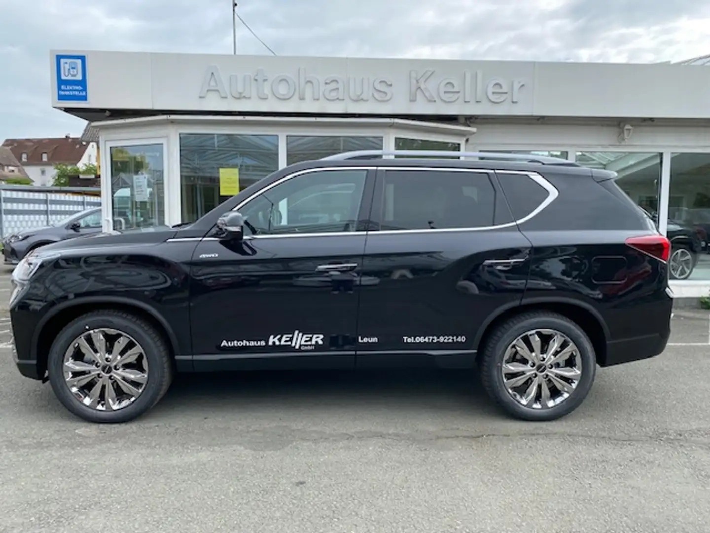 KGM Rexton Negro - 1