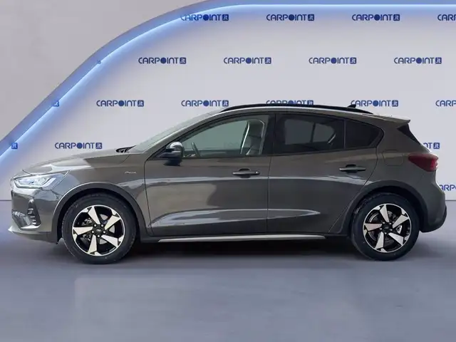 Ford Focus view 3