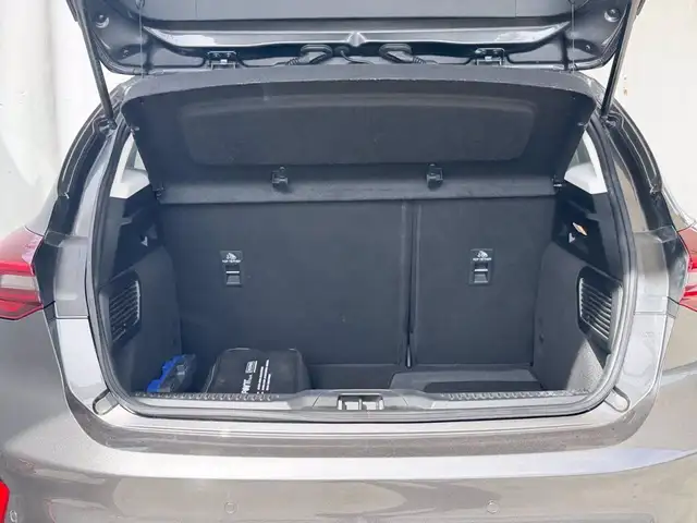 Ford Focus view 11