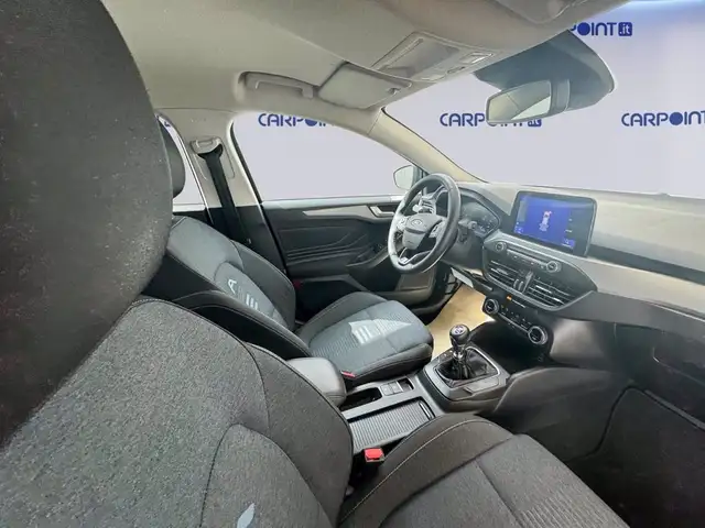 Ford Focus view 6