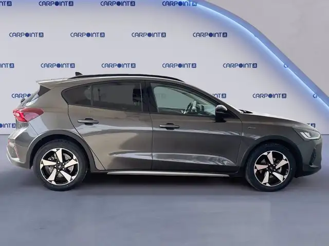 Ford Focus view 5