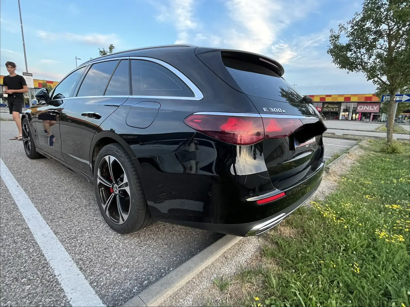 Mercedes-Benz E 300 300e PHEV T Austria Edition Aut./DİGİ/PHEV/Memory Schwarz - 2