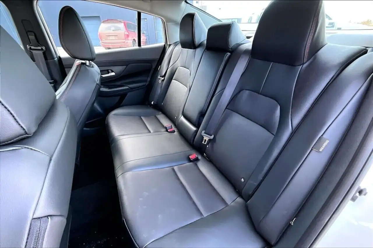 Nissan Sentra снимка Nissan Sentra