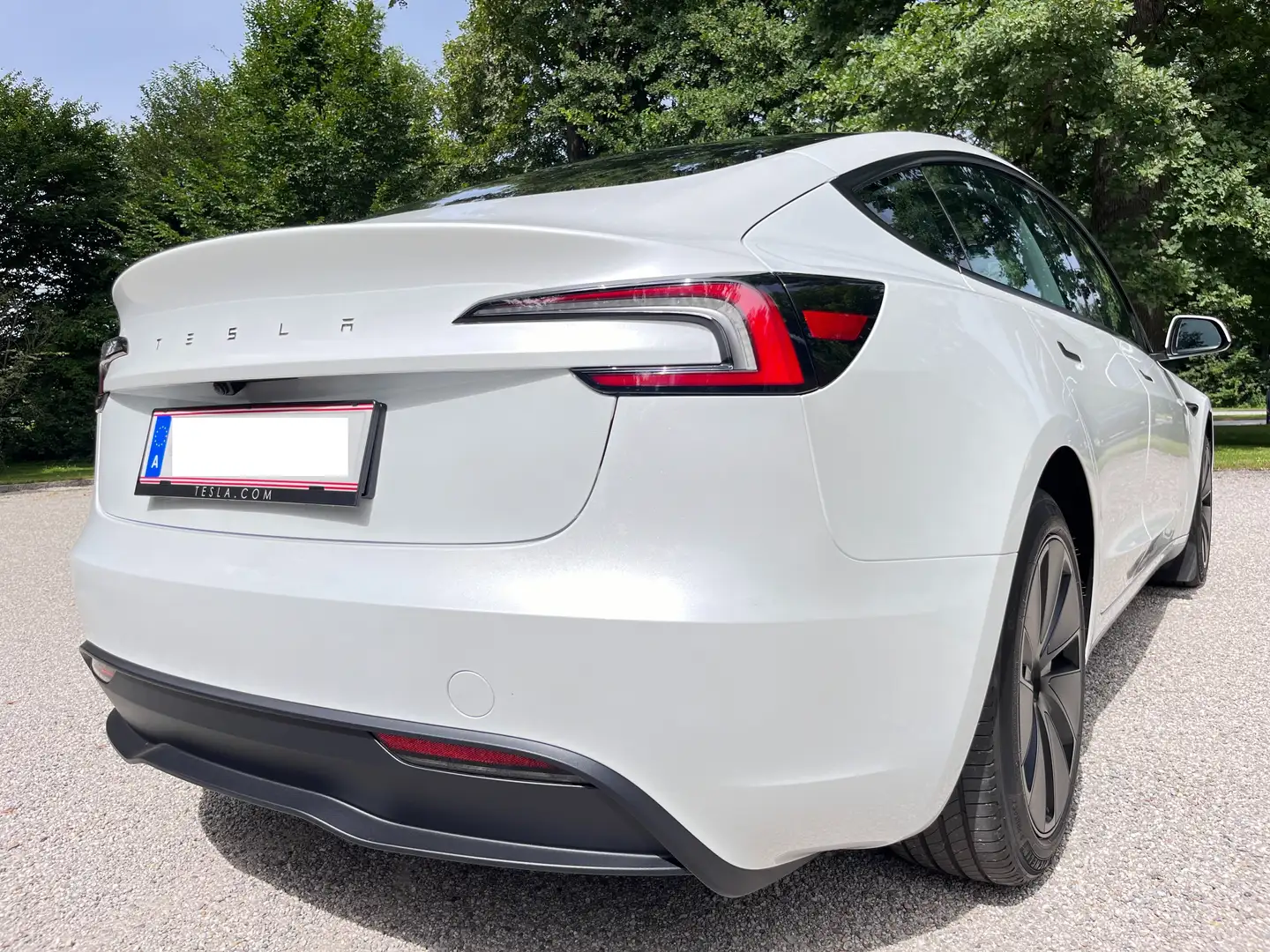 Tesla Model 3 RWD Premium Bílá - 1