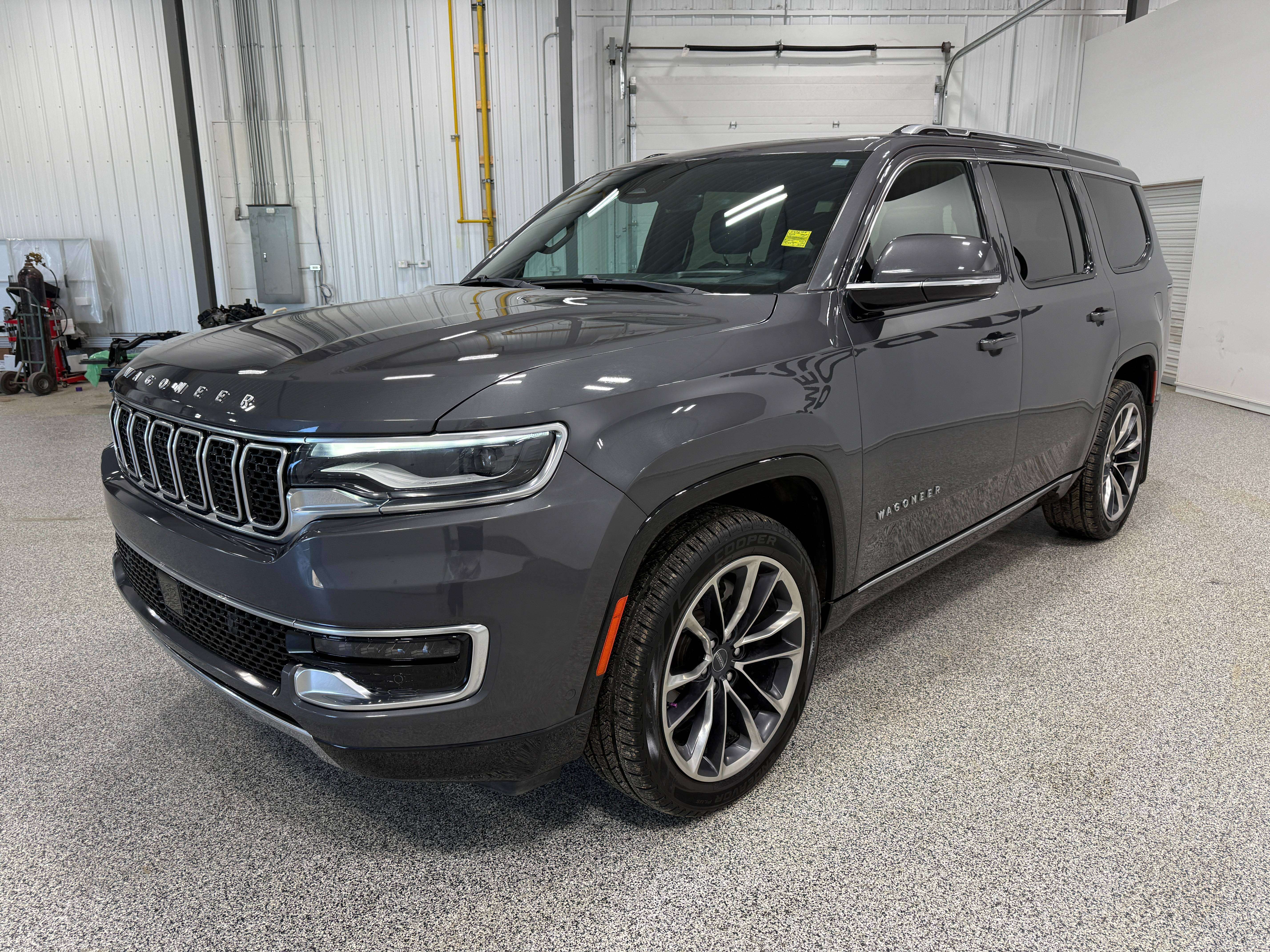 2022 Jeep Wagoneer 4WD