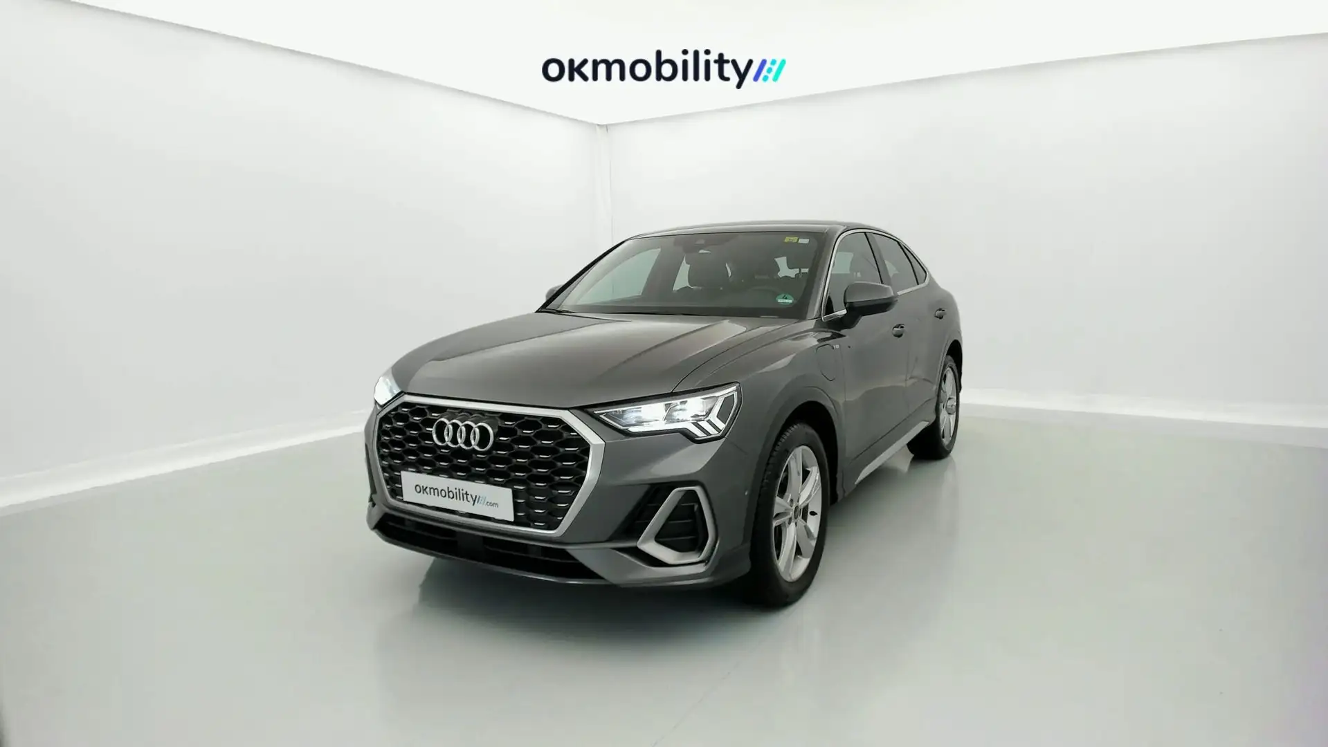 Audi Q3 Sportback 45 TFSIe S line S-tronic Silber - 1