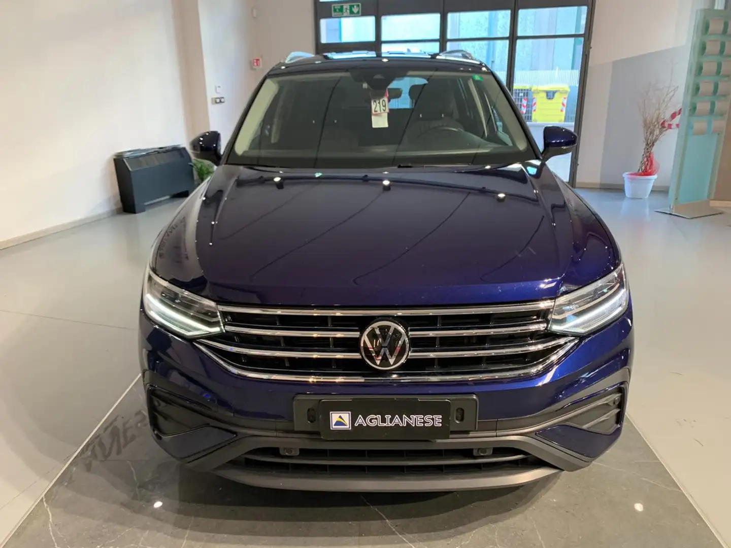 Volkswagen Tiguan Allspace 2.0 TDI SCR DSG Elegance 7 Posti Azul - 2