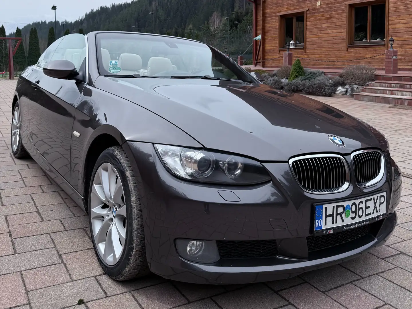 BMW 330 330i Cabrio - 2