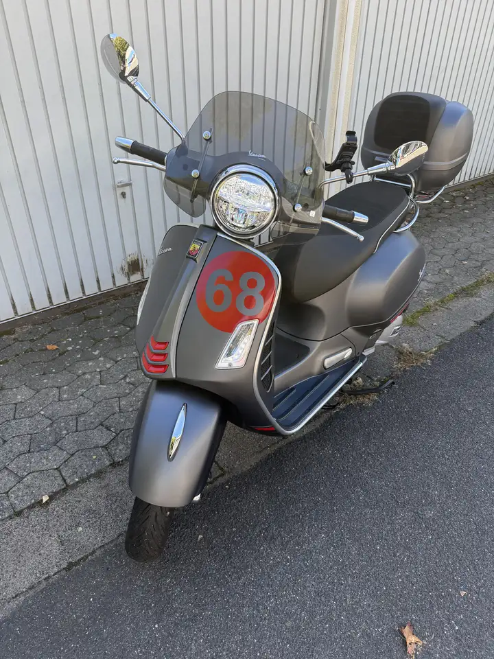 Vespa GTS Super 125