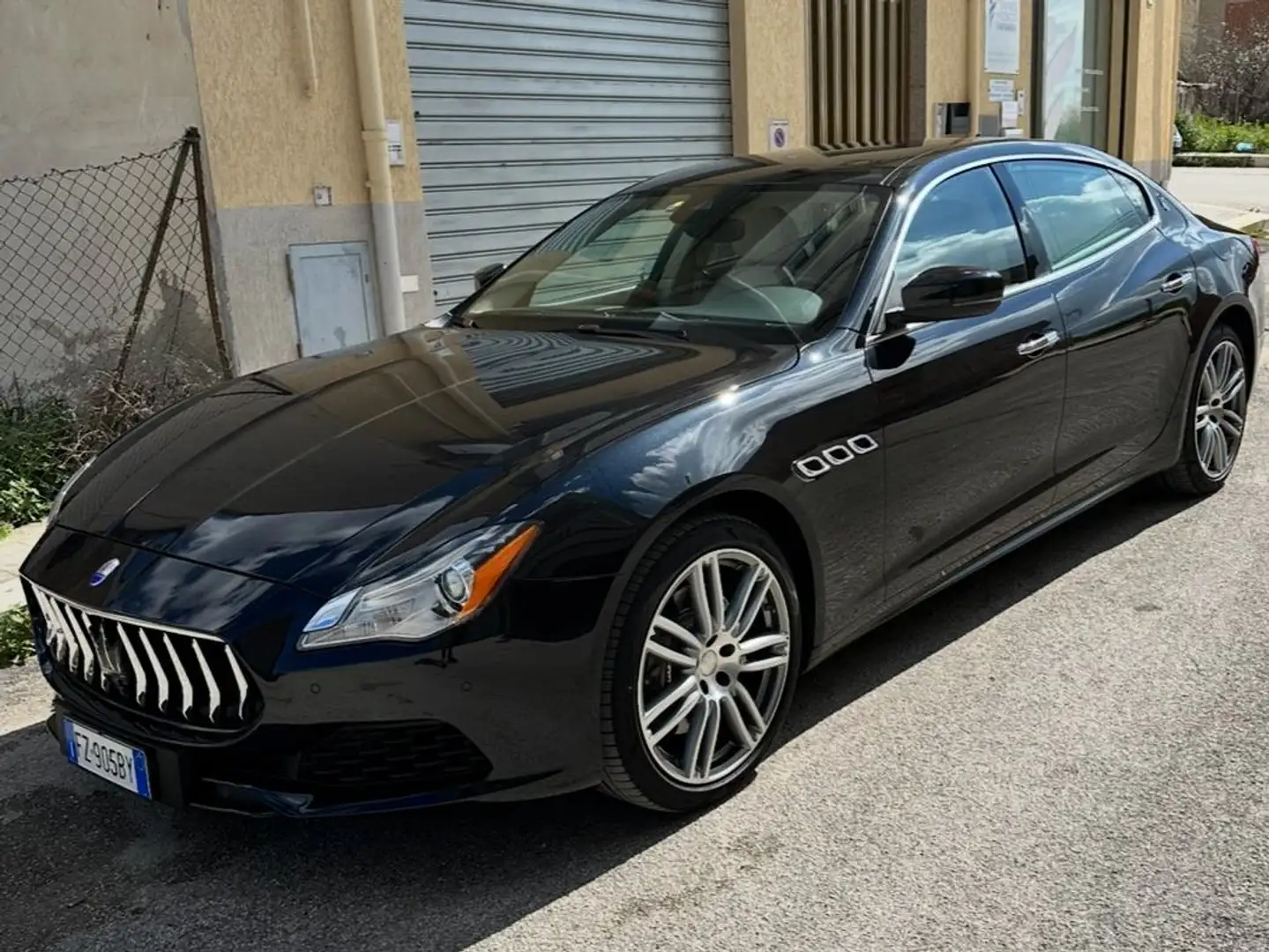 Maserati Quattroporte Quattroporte VI 2017 3.0 V6 ds Granluss 250cv auto Nero - 2