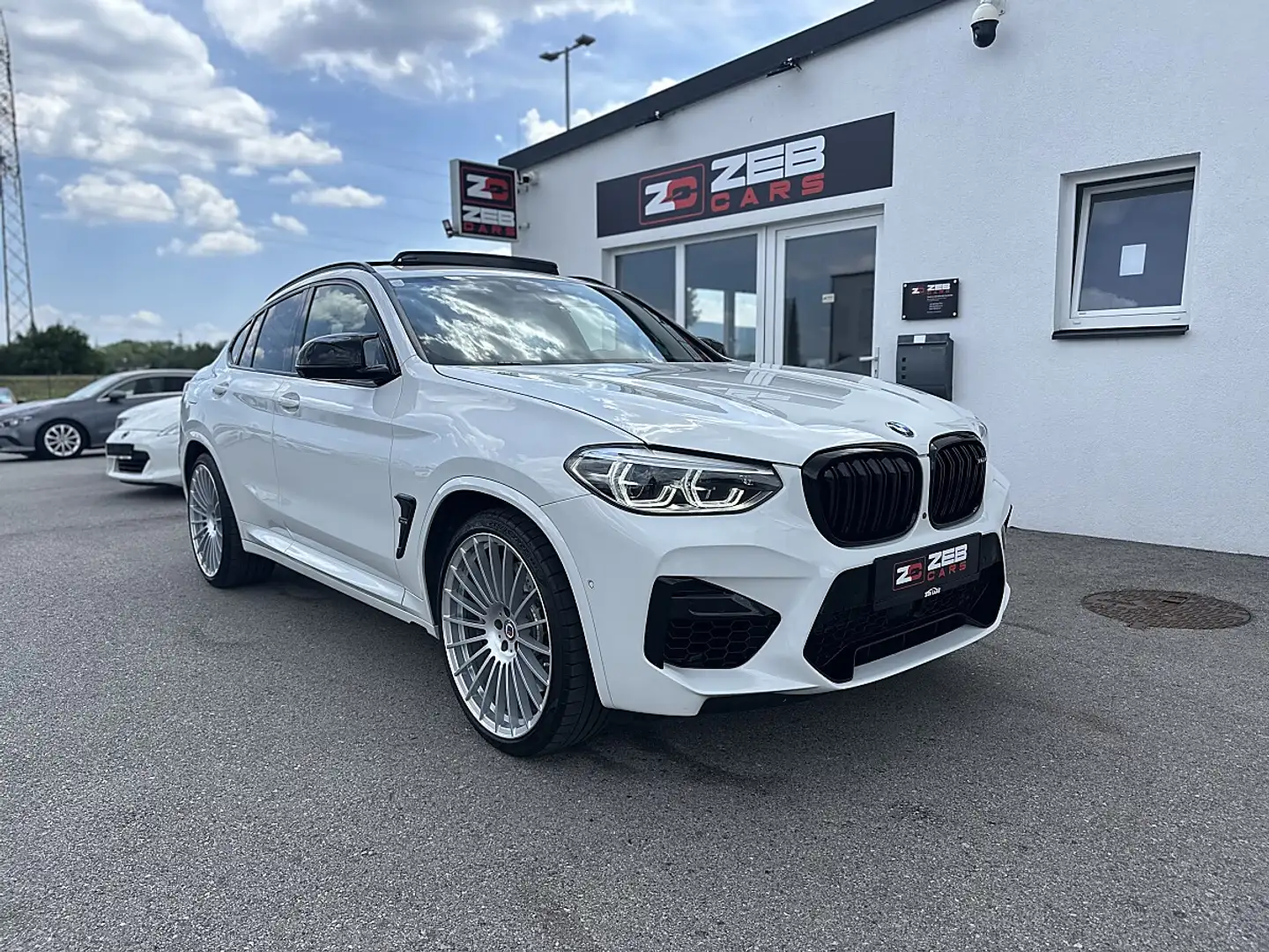 BMW X4 M Weiß - 1