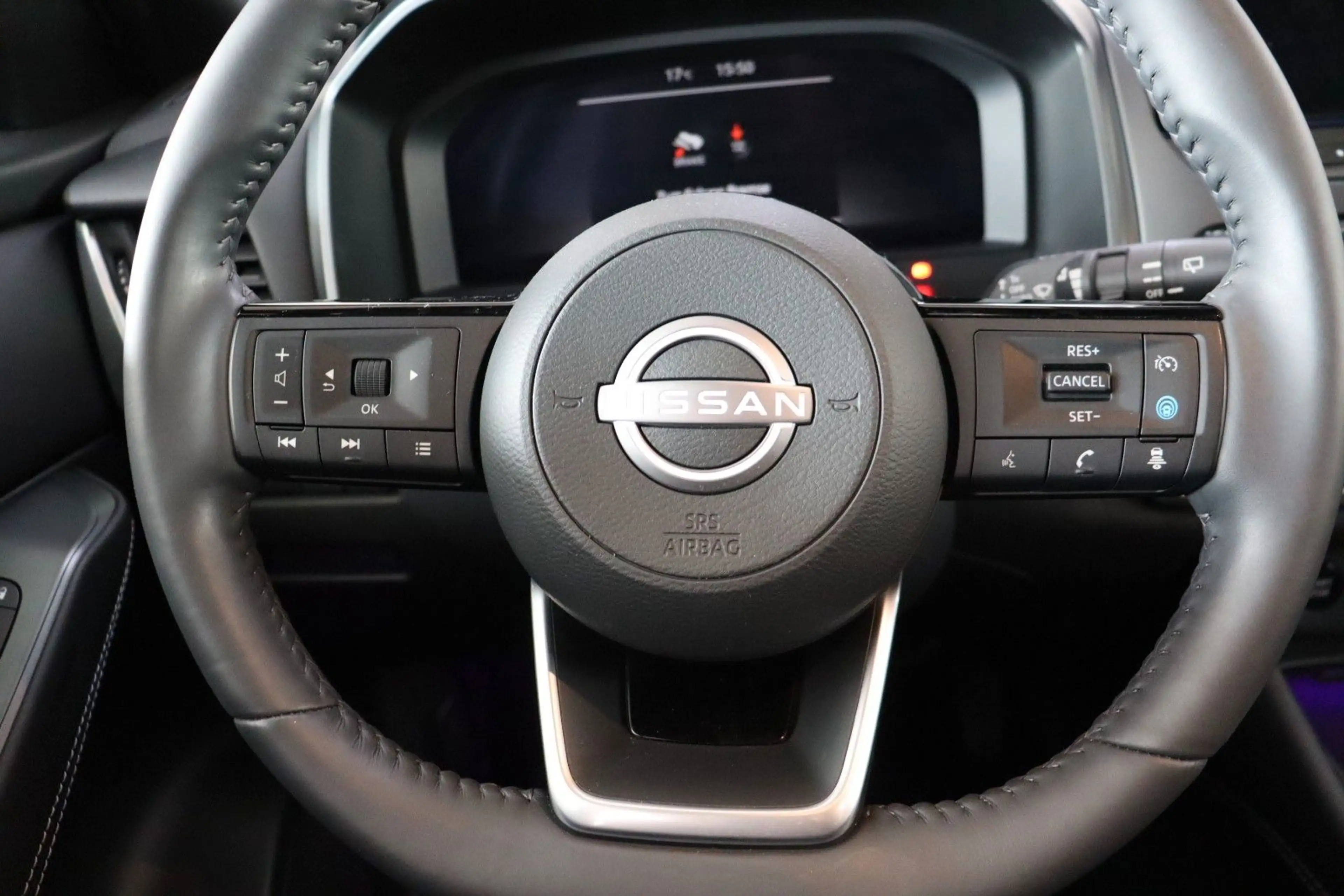 Nissan Qashqai Tekna e-Power Allwetter Pano Leder — photo 9