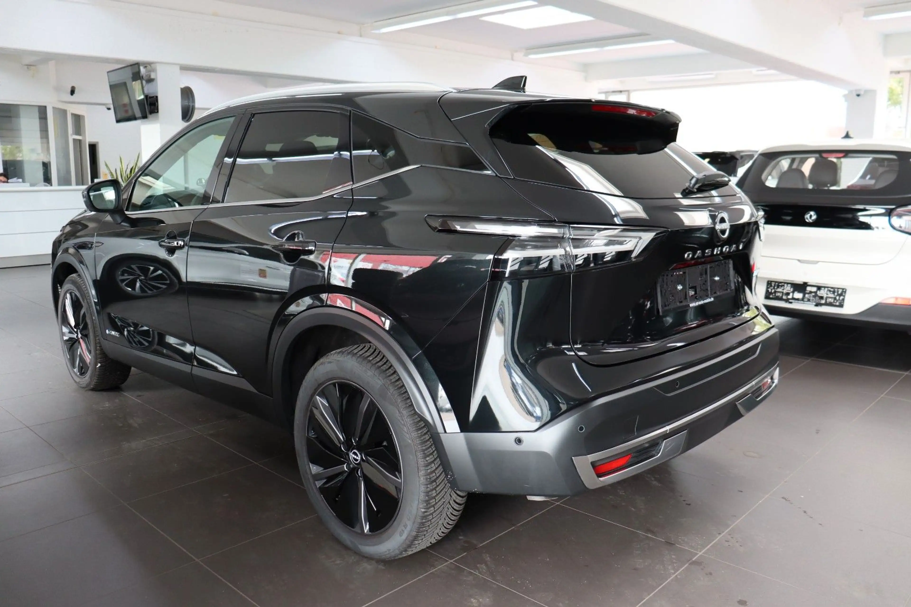 Nissan Qashqai Tekna e-Power Allwetter Pano Leder — photo 6