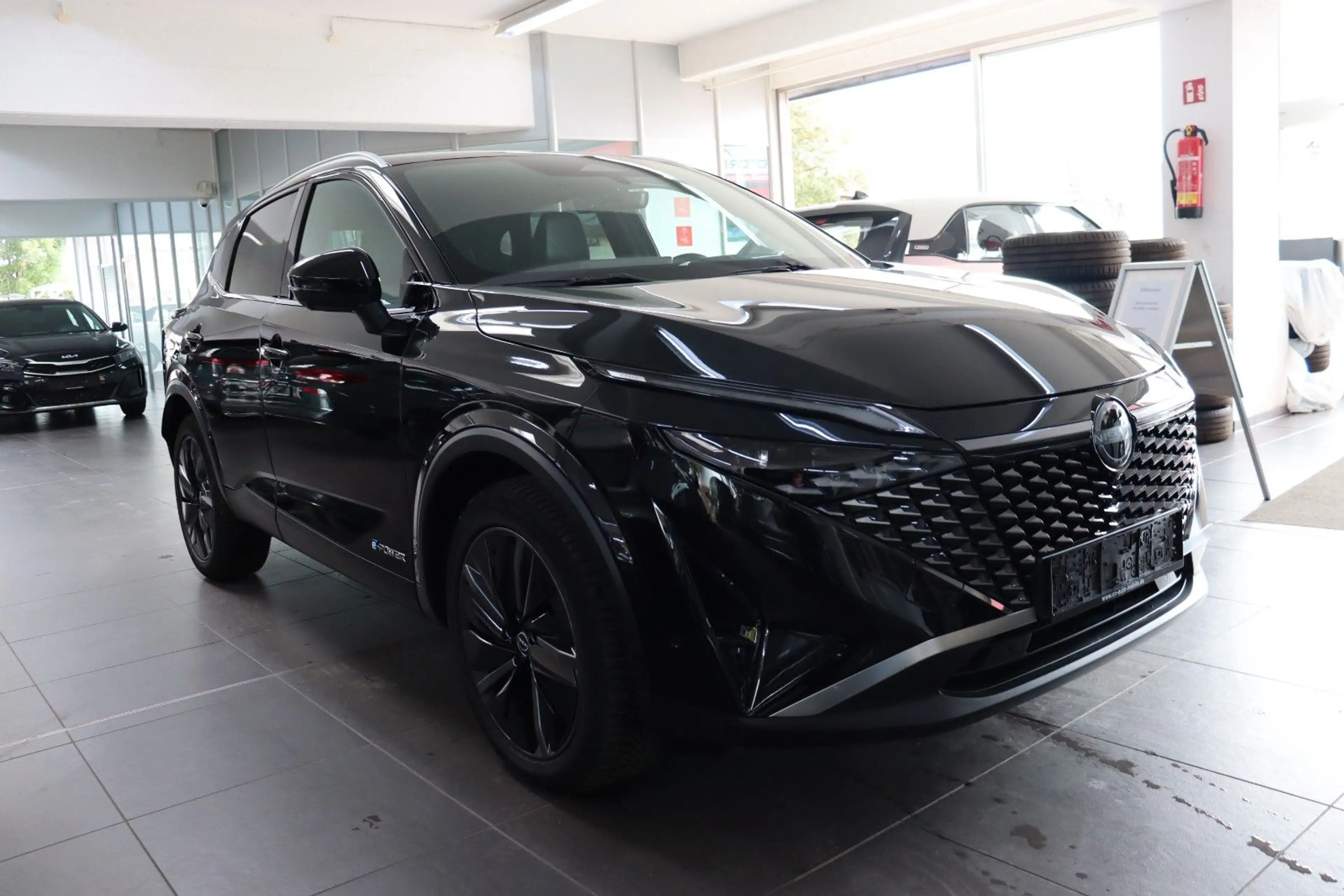 Nissan Qashqai Tekna e-Power Allwetter Pano Leder — photo 3