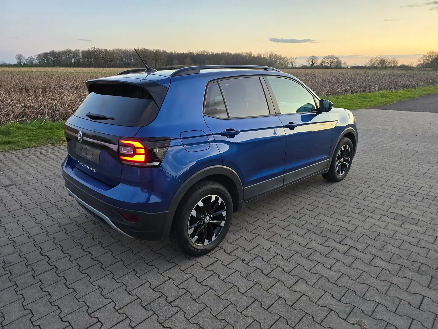 Volkswagen T-Cross ACC Klimatr. SHZ DAB BiColor Blau - 2