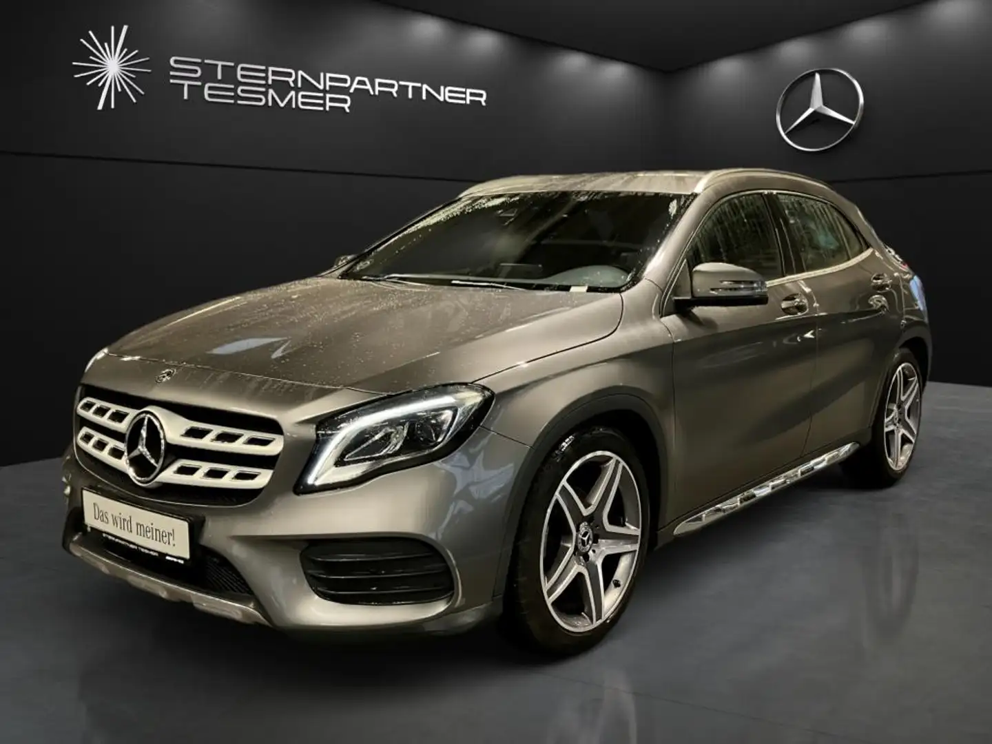 Mercedes-Benz GLA 200 AMG+NAVI+LED+SITZHEIZUNG+KAMERA+AHK Gris - 1