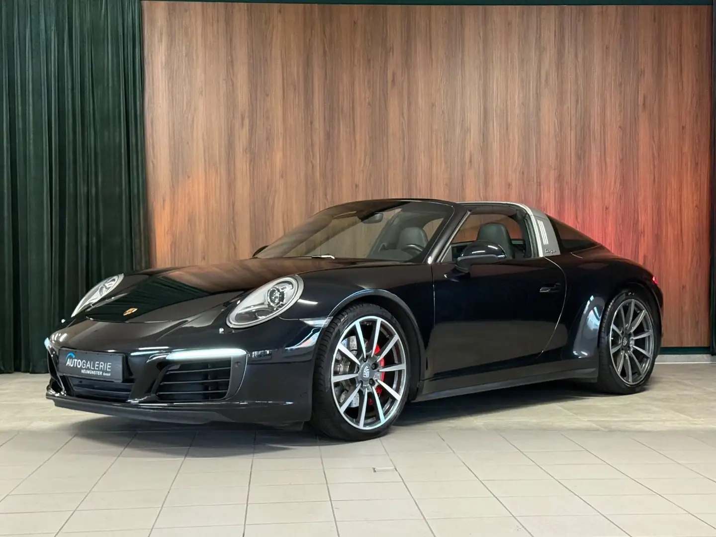 Porsche 911 Targa 4S°Chrono°Sportabgasanlage°Bose Schwarz - 2
