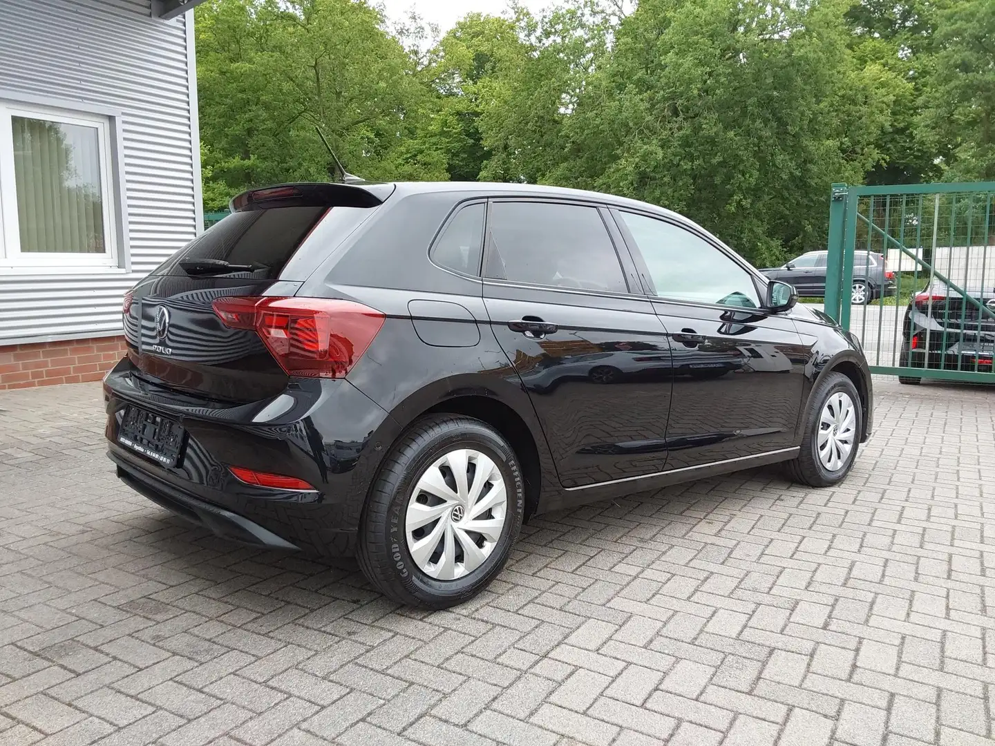 Volkswagen Polo 1.0 TSI DSG Life ACC/APP/SHZ/LED/PDC 70 kW (95 ... Schwarz - 2
