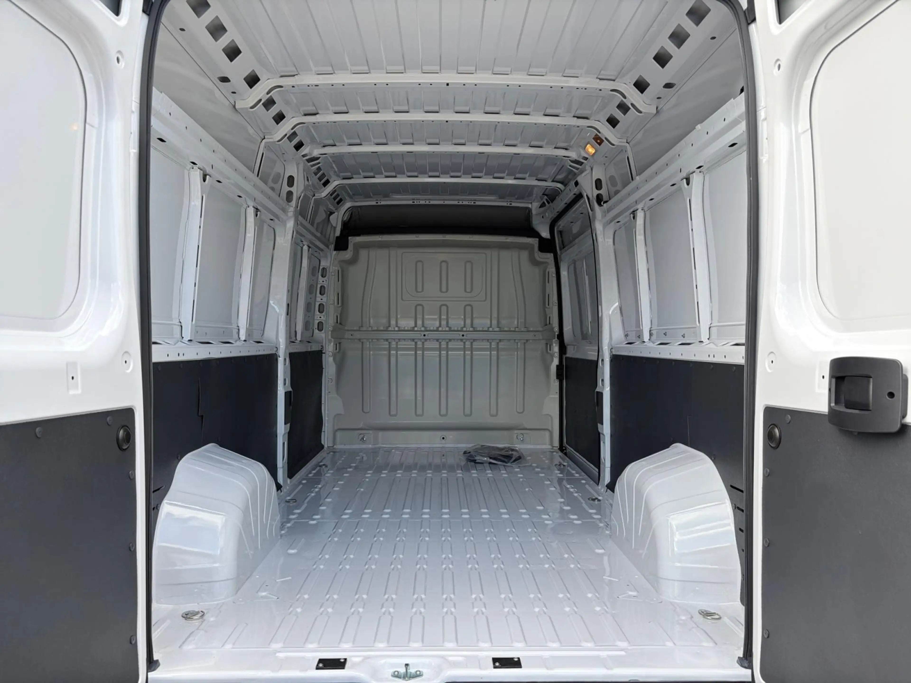 Opel Movano-e Electric L3H2 Zwaar 3.5t 70 kWh | NAVI | CAMERA | — photo 15