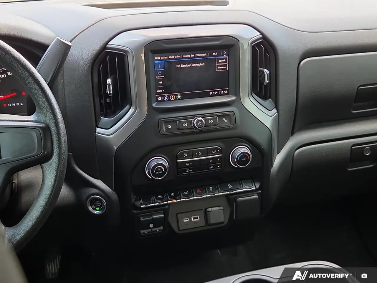 Chevrolet Silverado 1500 снимка Chevrolet Silverado 1500
