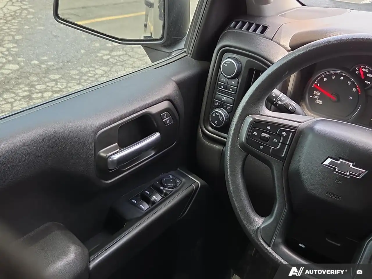 Chevrolet Silverado 1500 снимка Chevrolet Silverado 1500