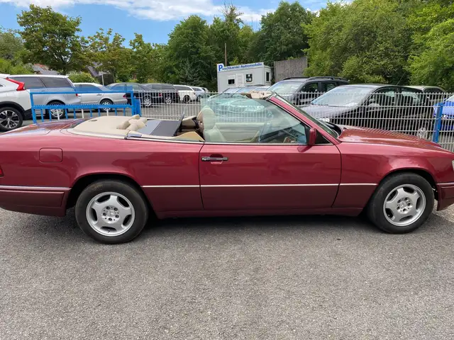 Mercedes-Benz E 220 E-Klasse