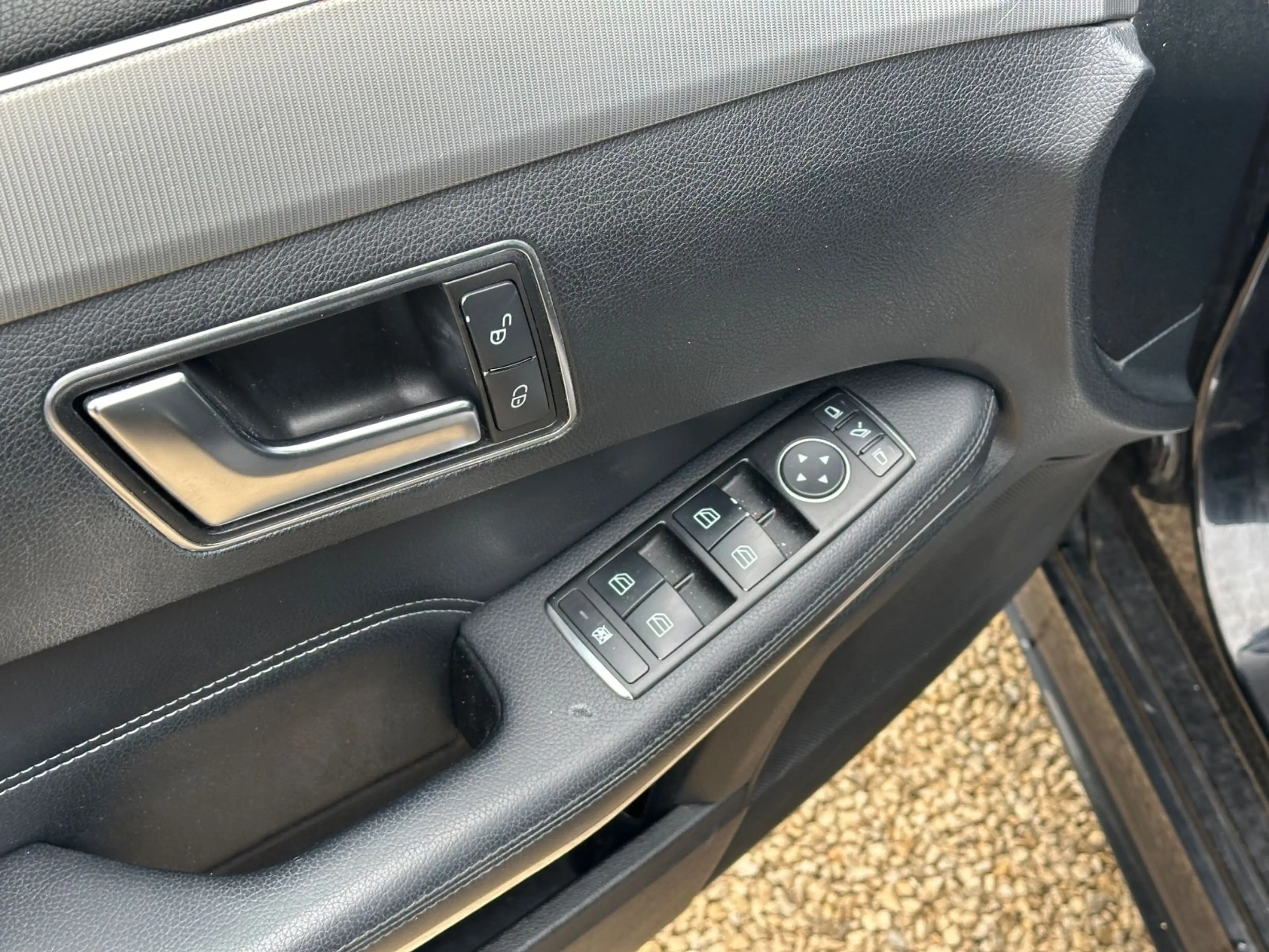 Mercedes-Benz E 350 BlueTec *AMG Paket *Pano — photo 11