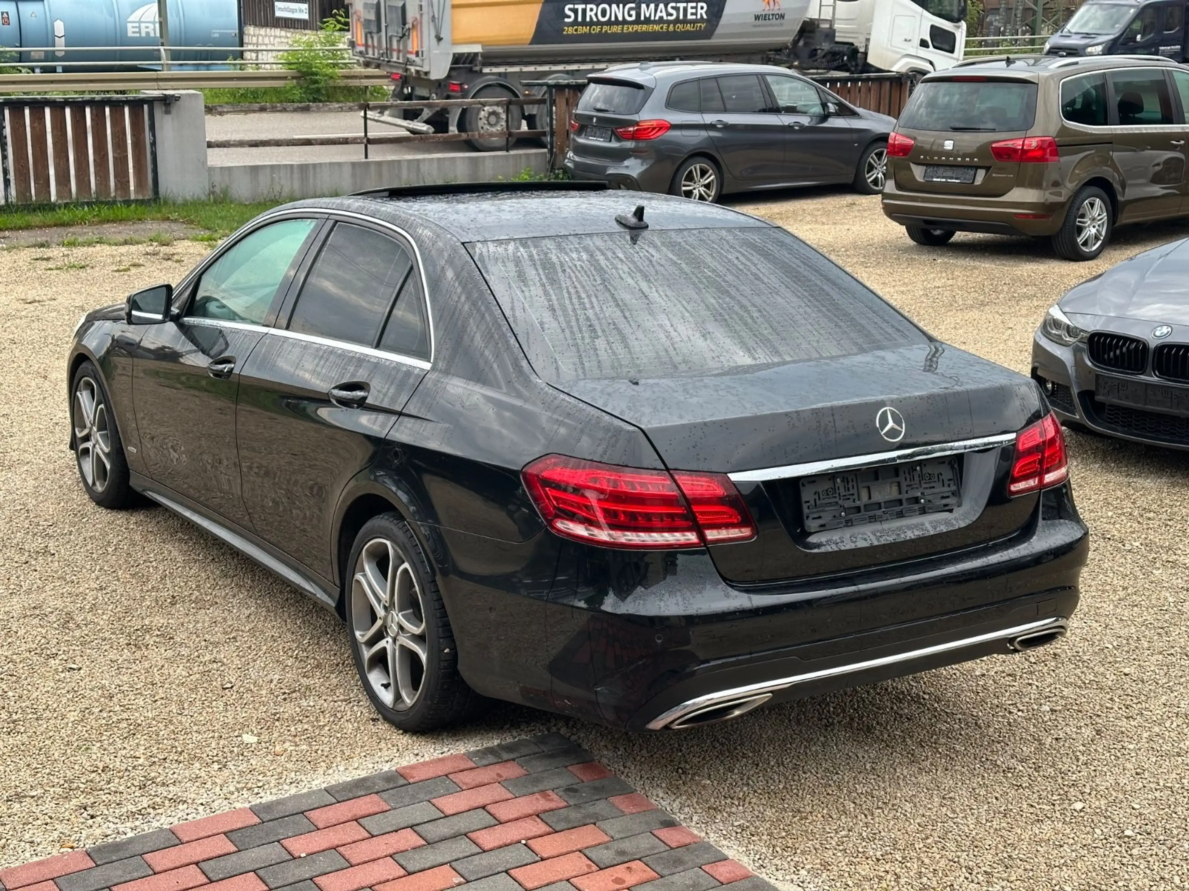 Mercedes-Benz E 350 BlueTec *AMG Paket *Pano — photo 5