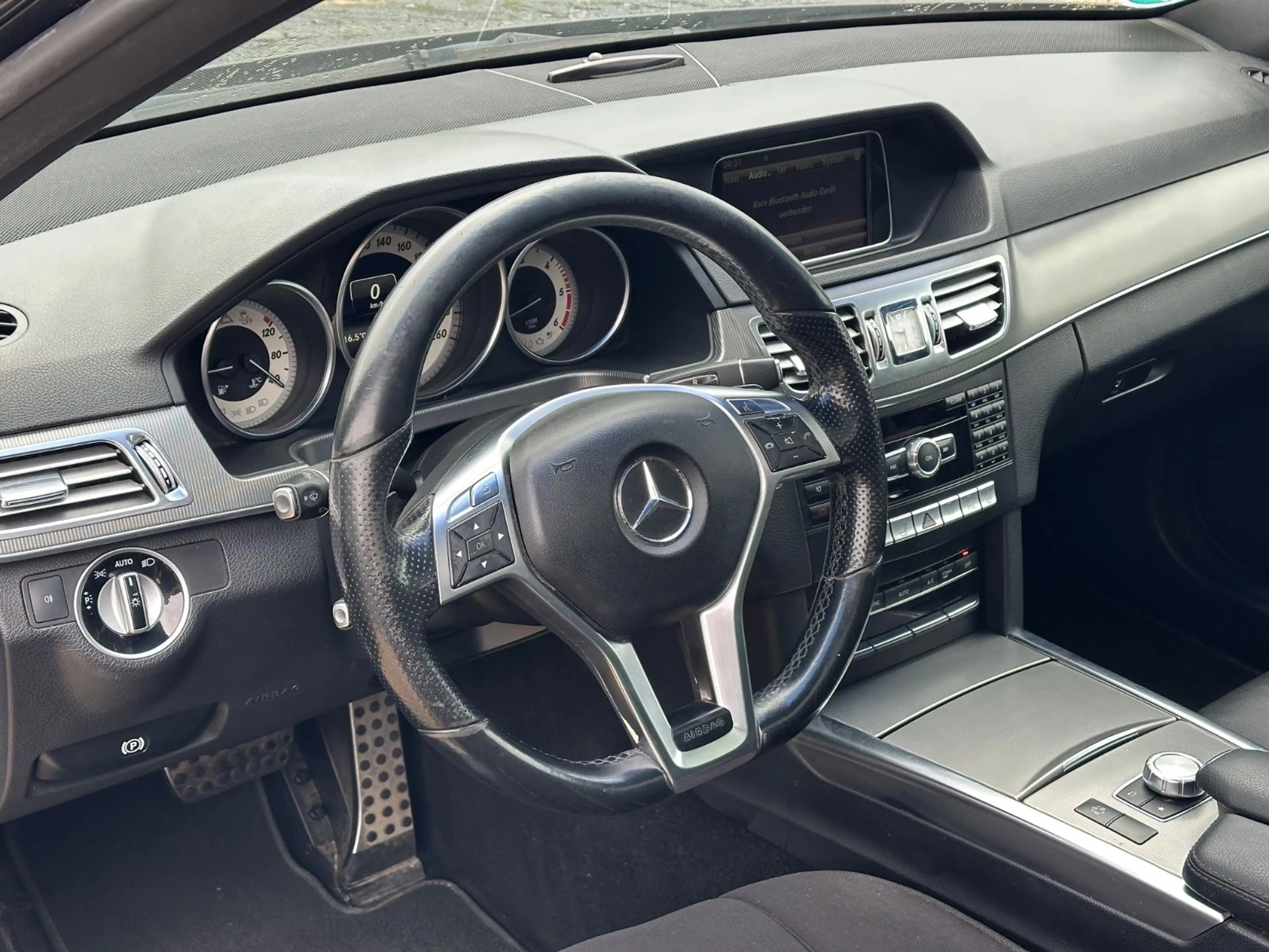 Mercedes-Benz E 350 BlueTec *AMG Paket *Pano — photo 10