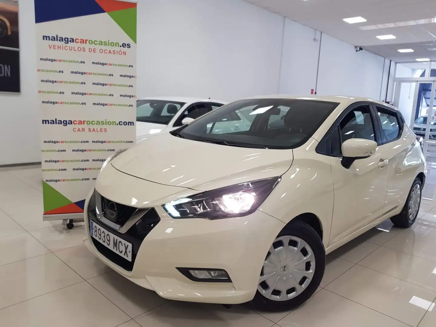 Nissan Micra IG-T 68 kW (92 CV) E6D-F Acenta Beige - 2