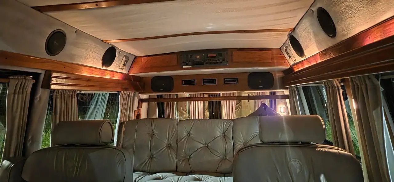 Chevrolet Chevy Van explorer conversion limited, foto 10