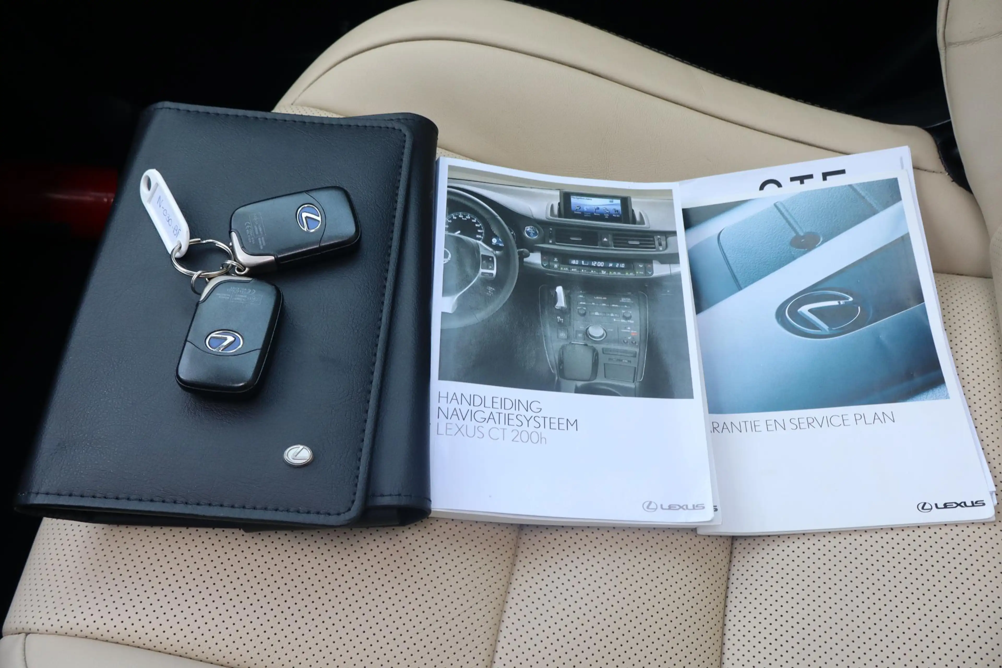 Lexus CT 200h F Sport Premium Executive | Leder | Climate contro — photo 33