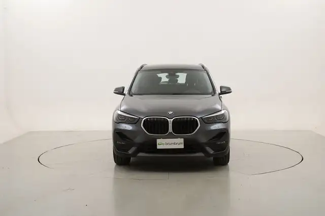 BMW X1 view 8