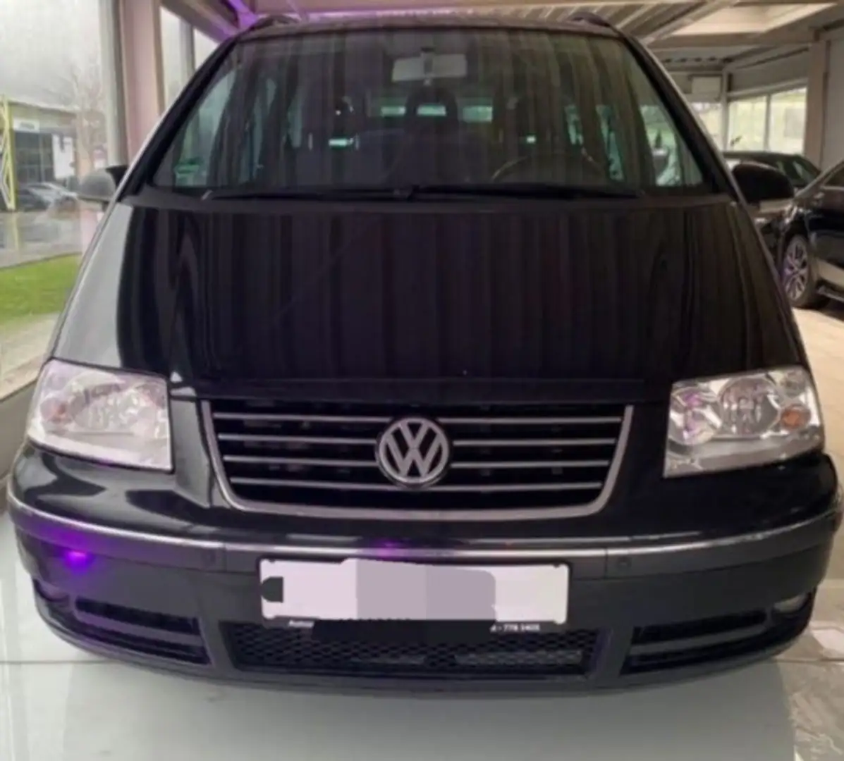 Volkswagen Sharan 1.9 TDI Automatik United - 1