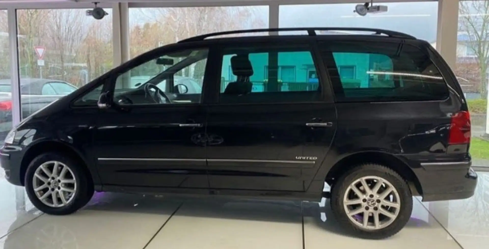 Volkswagen Sharan 1.9 TDI Automatik United - 2