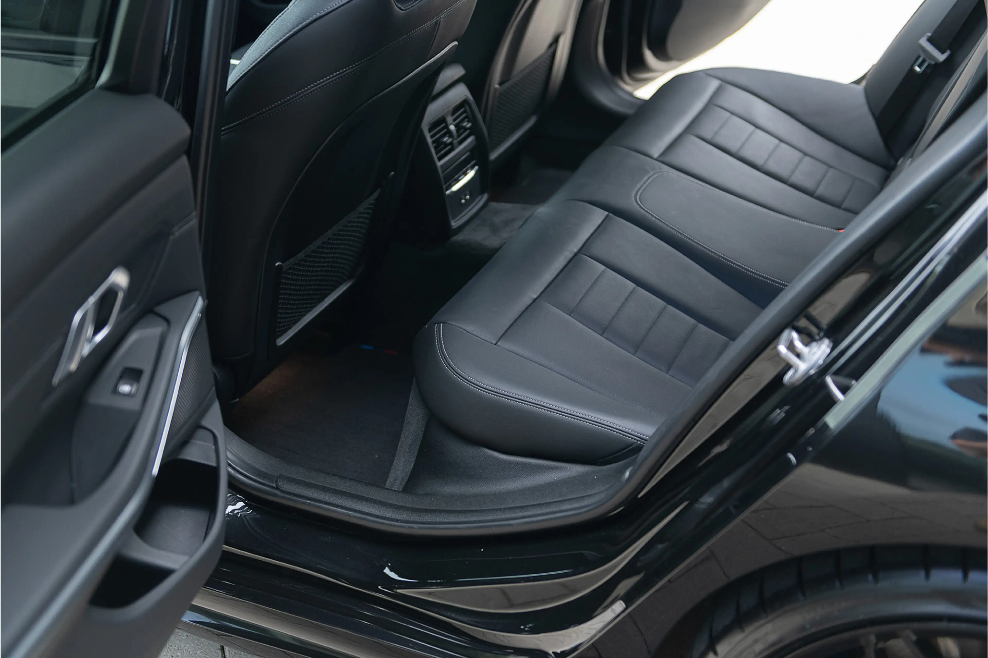 BMW 340 3-serie Touring M340i xDrive M-Sport ACC Laserlich — photo 26