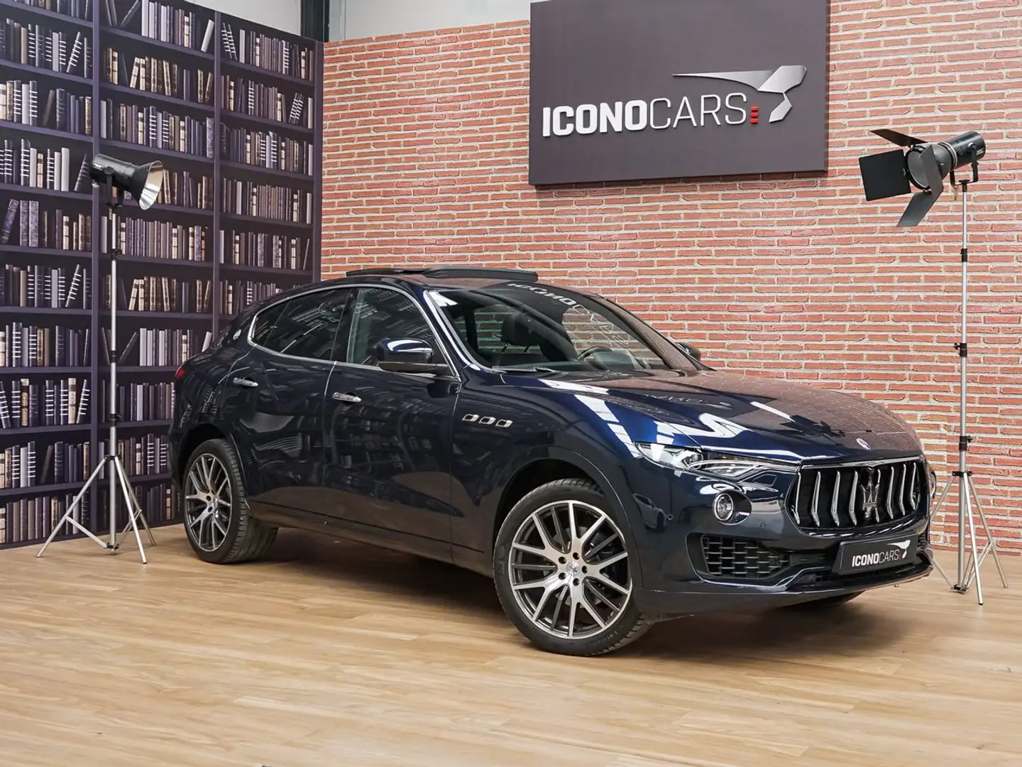 Maserati Levante V6 275 HP D AWD Bleu - 1