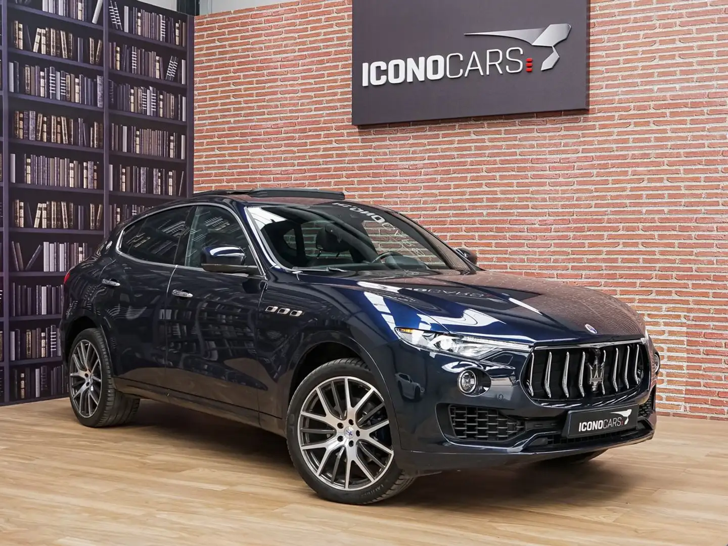 Maserati Levante V6 275 HP D AWD Bleu - 2