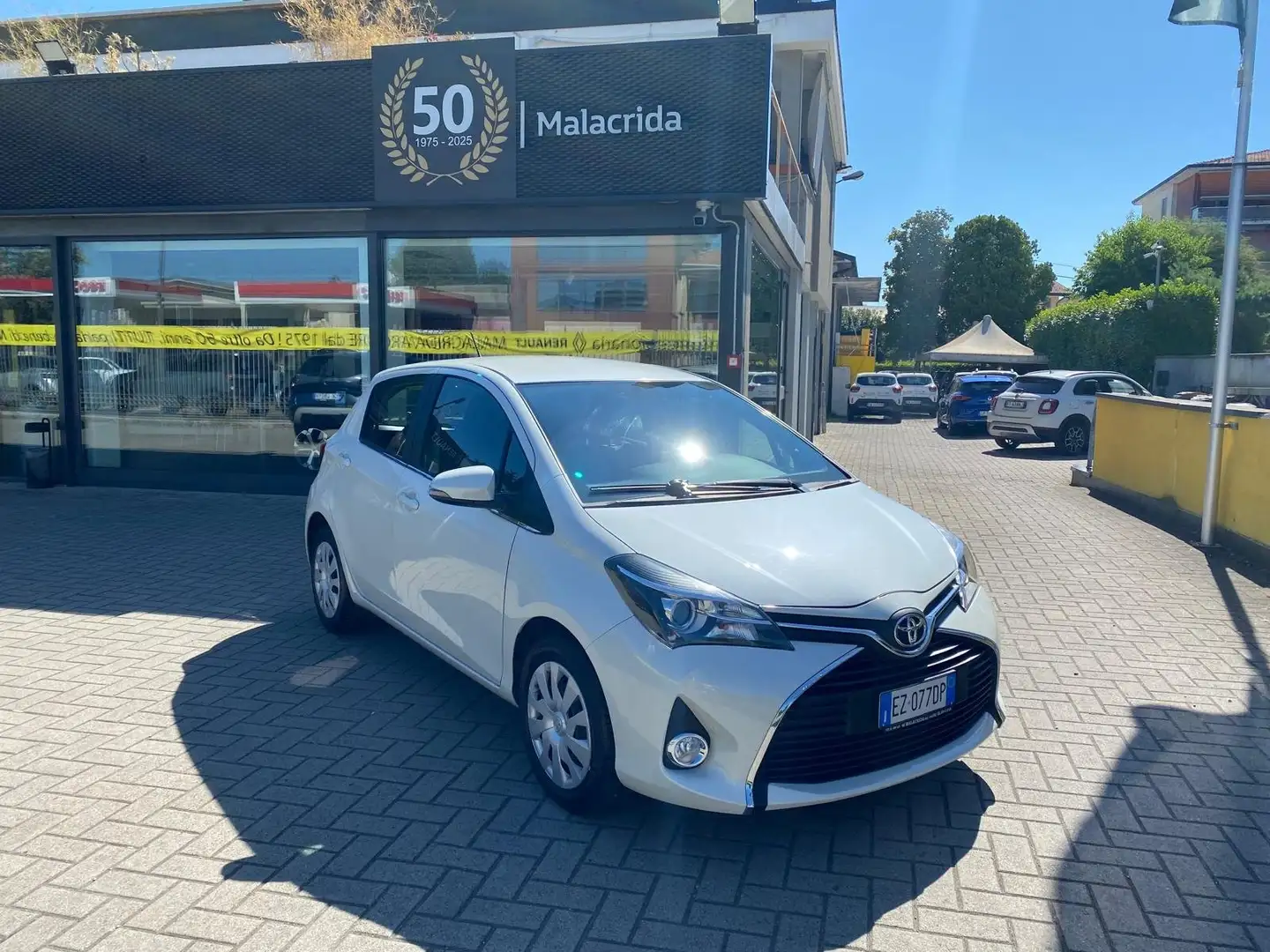 Toyota Yaris Yaris III 2015 5p 1.4 d-4d Active Bianco - 1