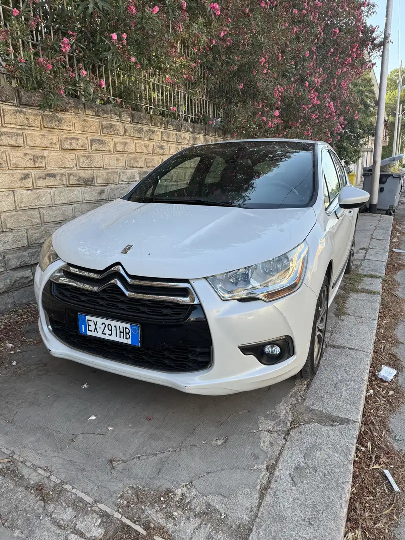 Citroen DS4 1.6 bluehdi So Chic 120cv - 1