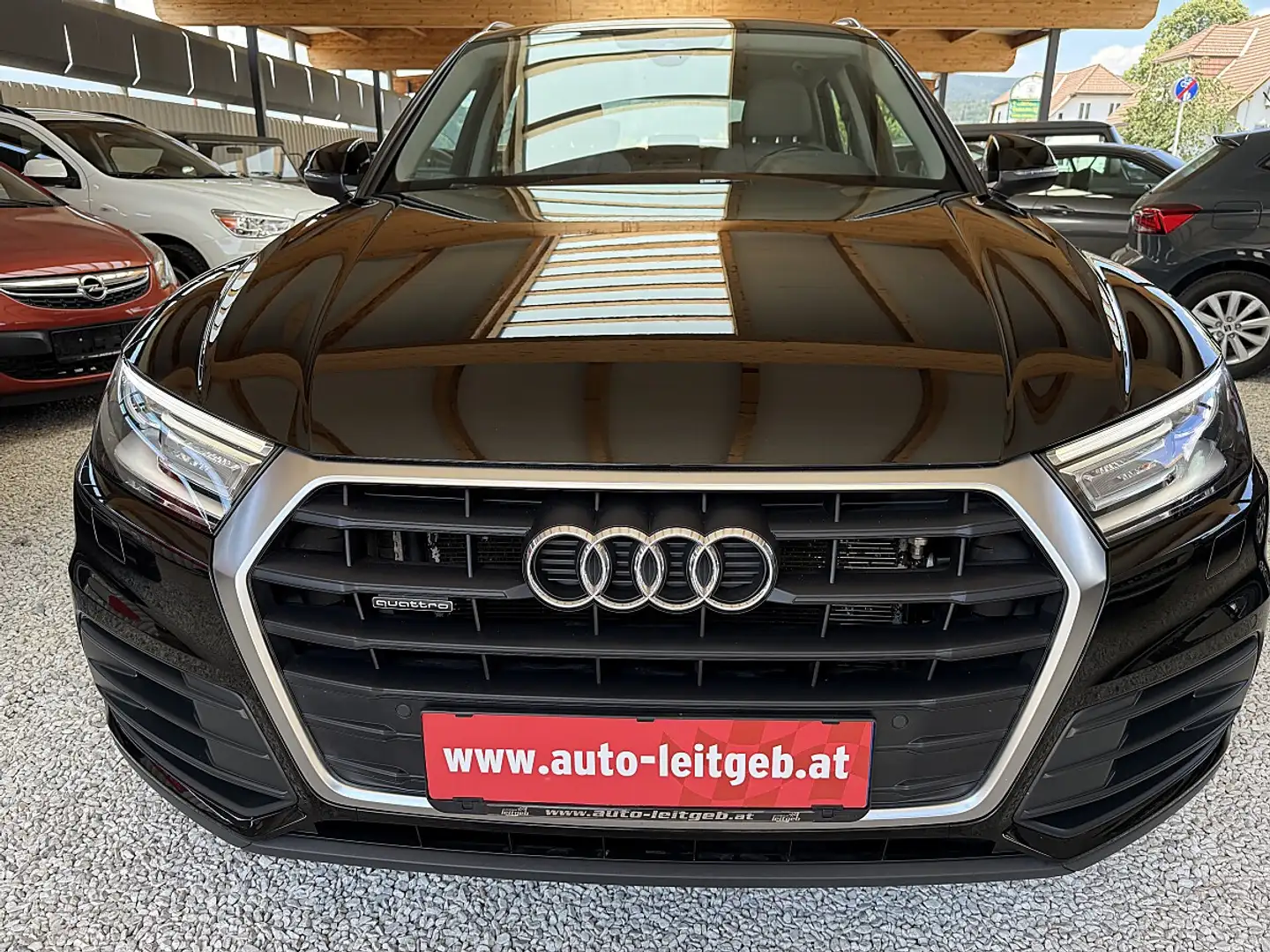 Audi Q5 2.0 TDI quattro Schwarz - 2