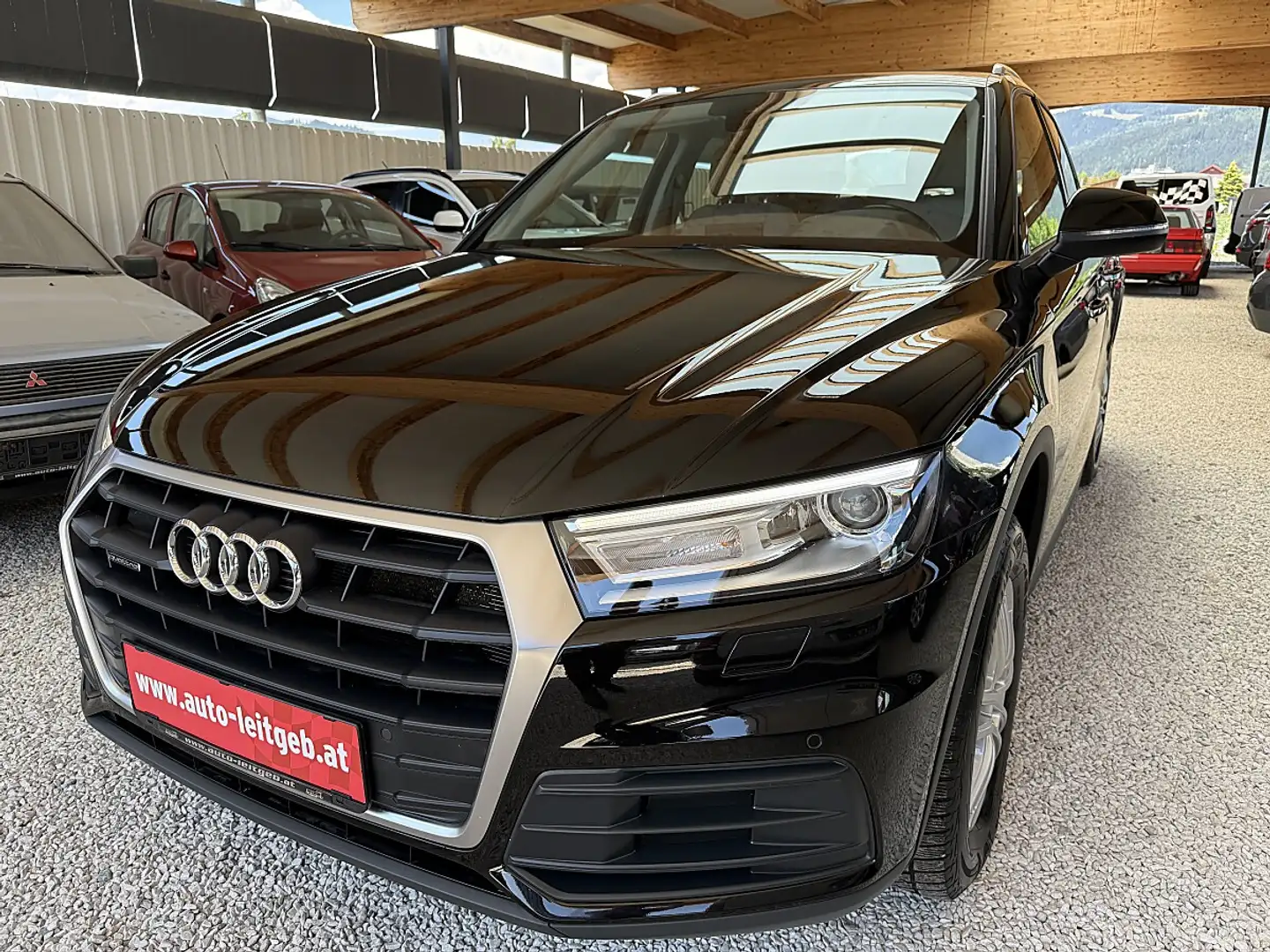 Audi Q5 2.0 TDI quattro Schwarz - 1